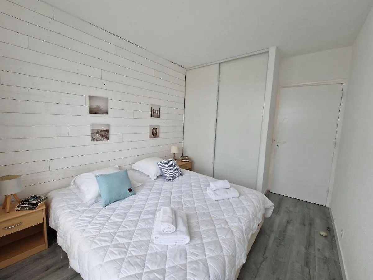Apartment In Top Location With Fantastic Sea View, Primel, Plougasnou