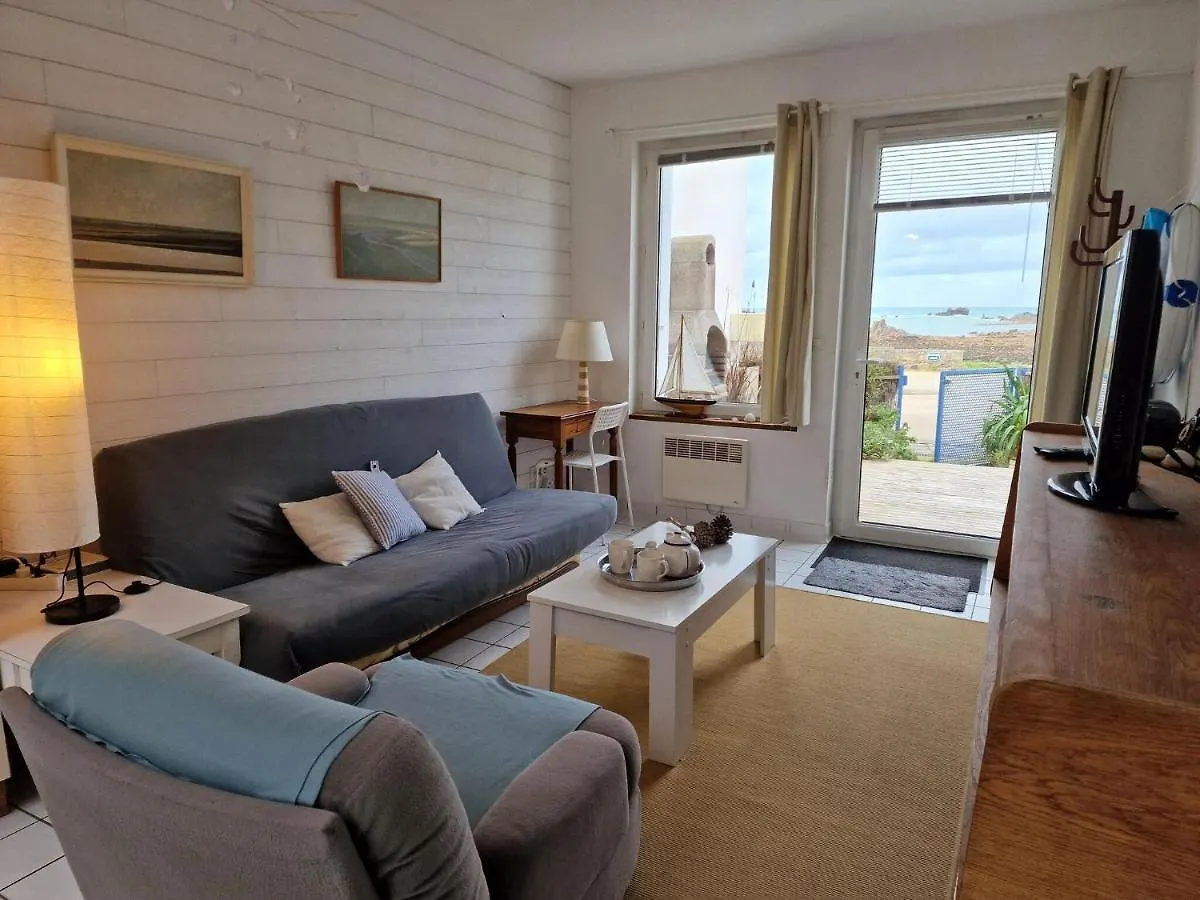 Apartment In Top Location With Fantastic Sea View, Primel, Plougasnou