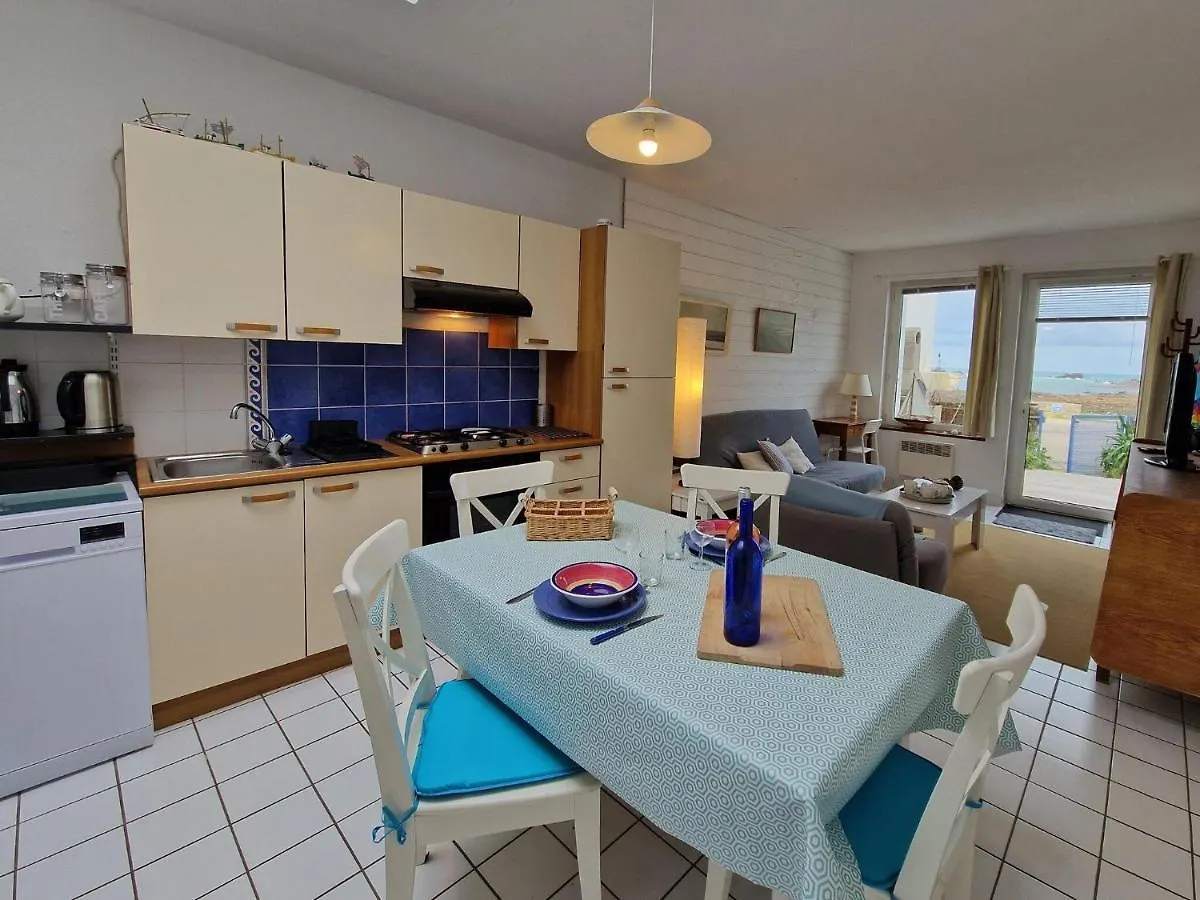 Apartment In Top Location With Fantastic Sea View, Primel, Plougasnou